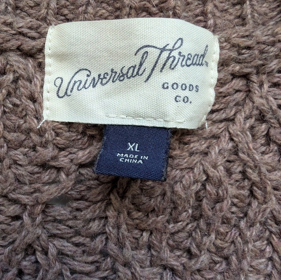 Universal Threads Cardigan - Picture 3 of 4